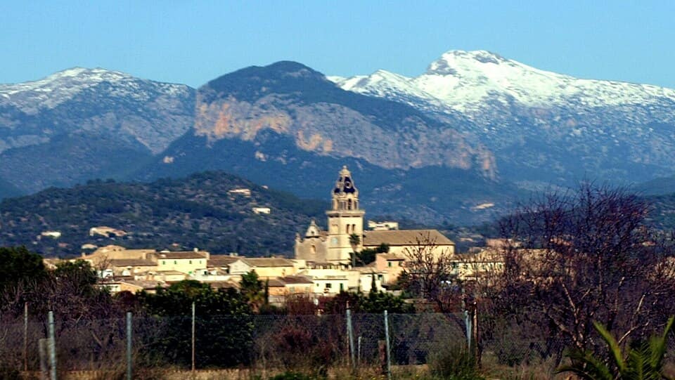 Vista de Santa María del Camí