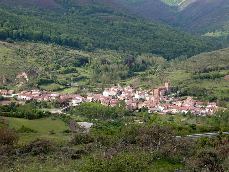Vista de Fresneda de la Sierra Tirón