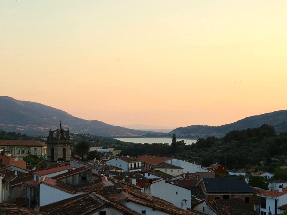 Vista de Baños de Montemayor