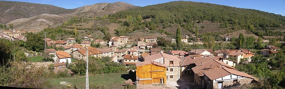 Vista de Canales de la Sierra