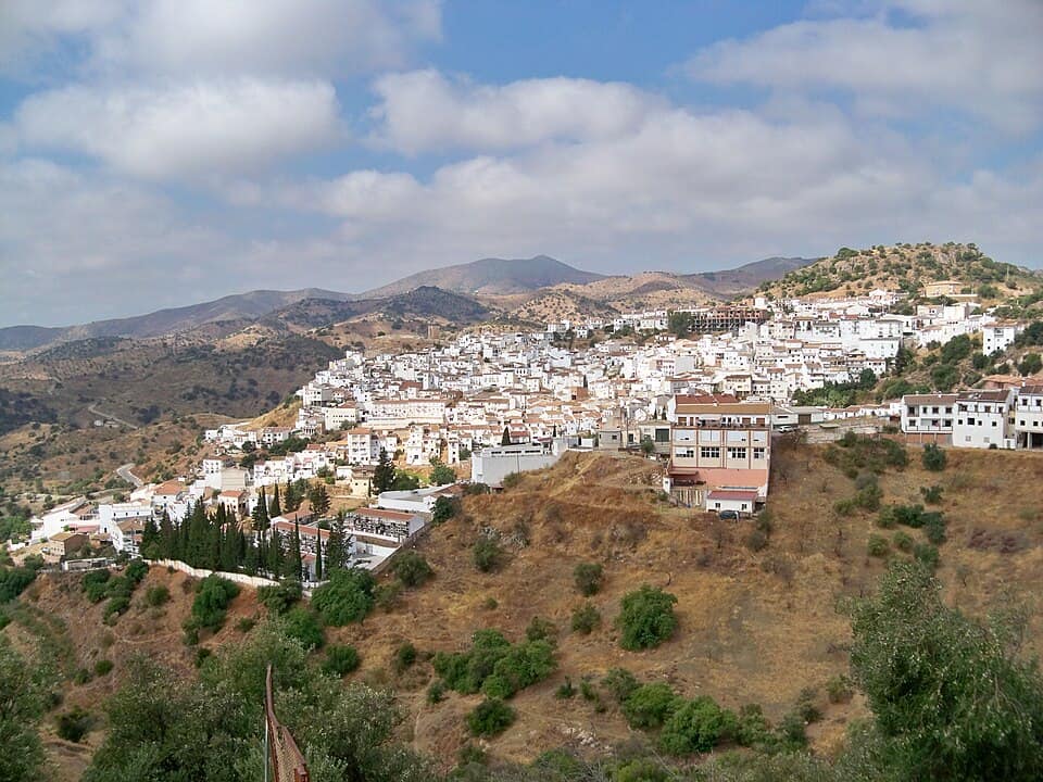 Vista de Almogía