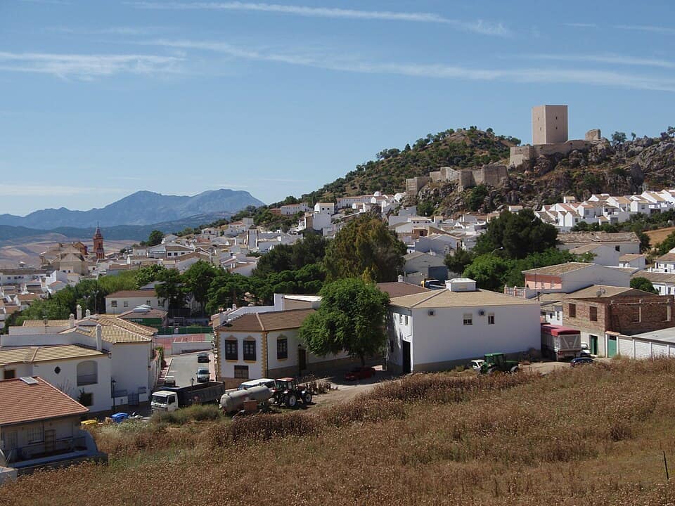 Vista de Cañete la Real