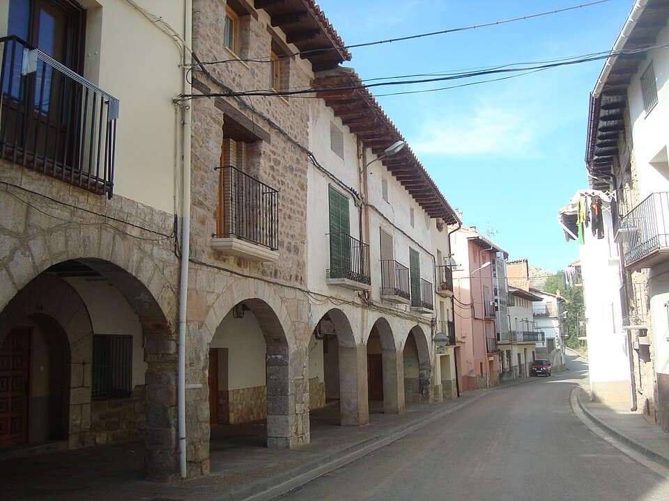 Vista de Aliaga
